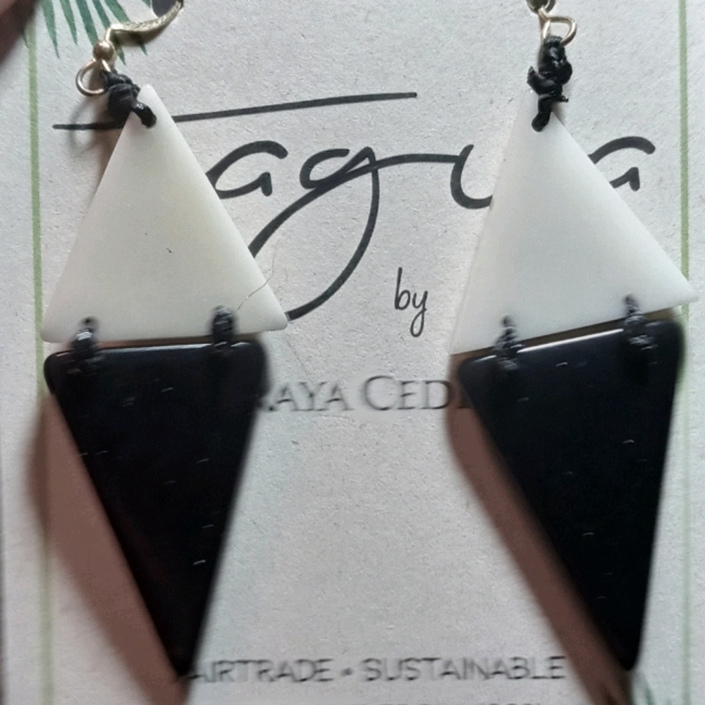 Black and white art deco earrings